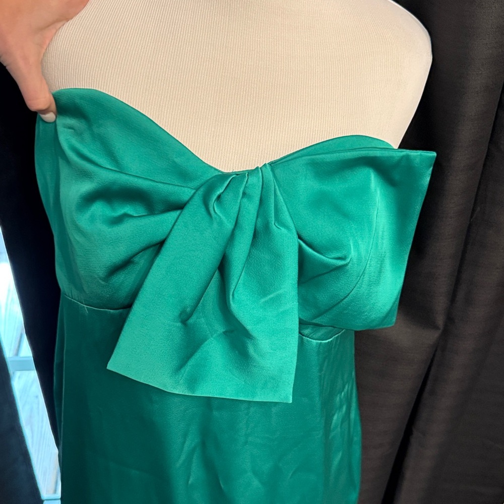 Elegant Green Strapless Dress